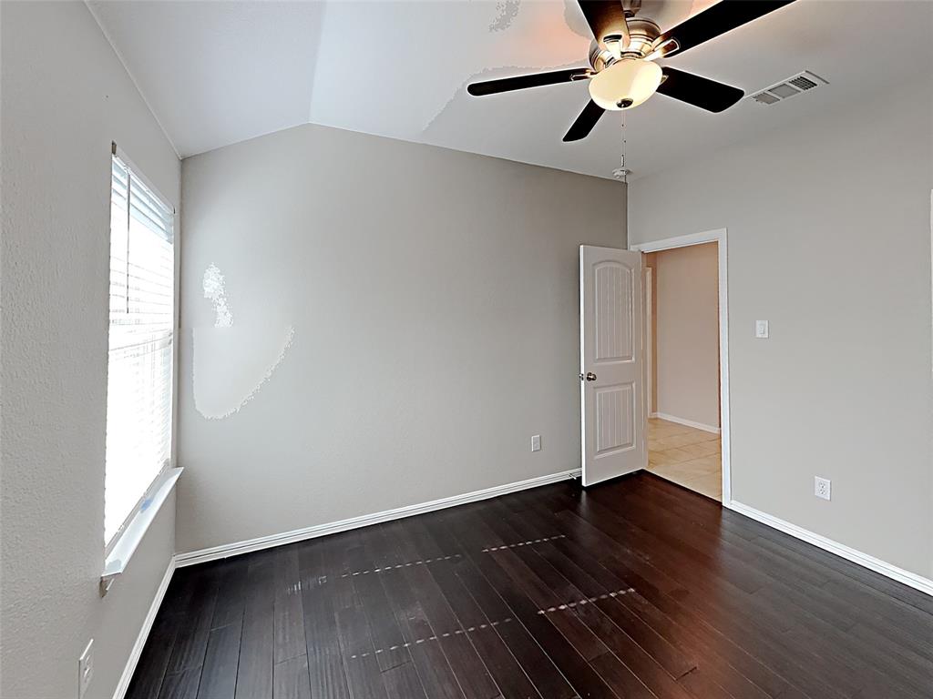 900 Walls Boulevard Property Photo 3