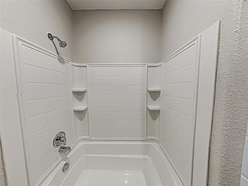 900 Walls Boulevard Property Photo 6