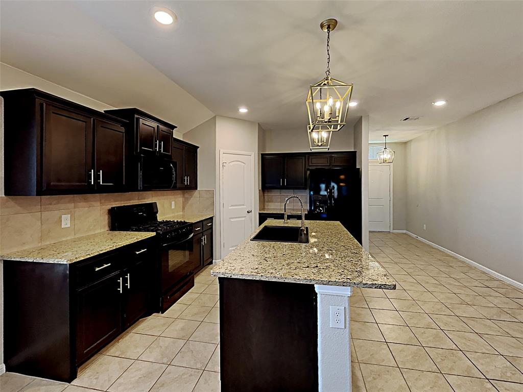 900 Walls Boulevard Property Photo 10