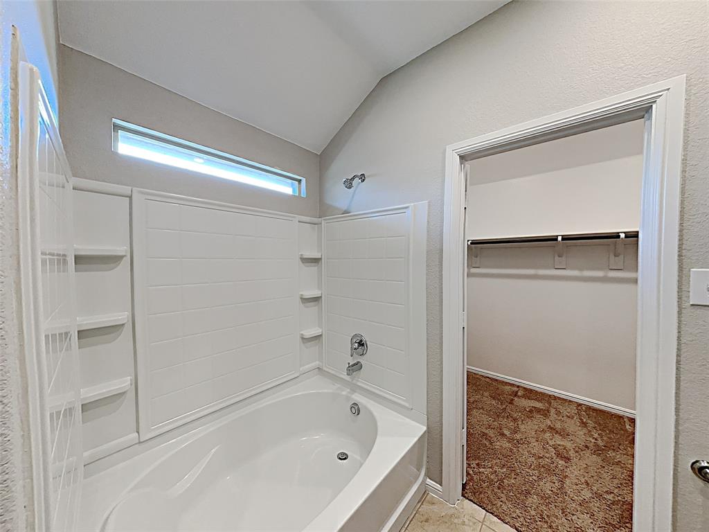 900 Walls Boulevard Property Photo 16