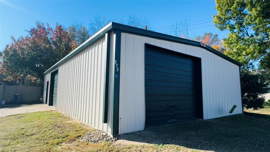 573 W State Highway 243 Property Photo 18