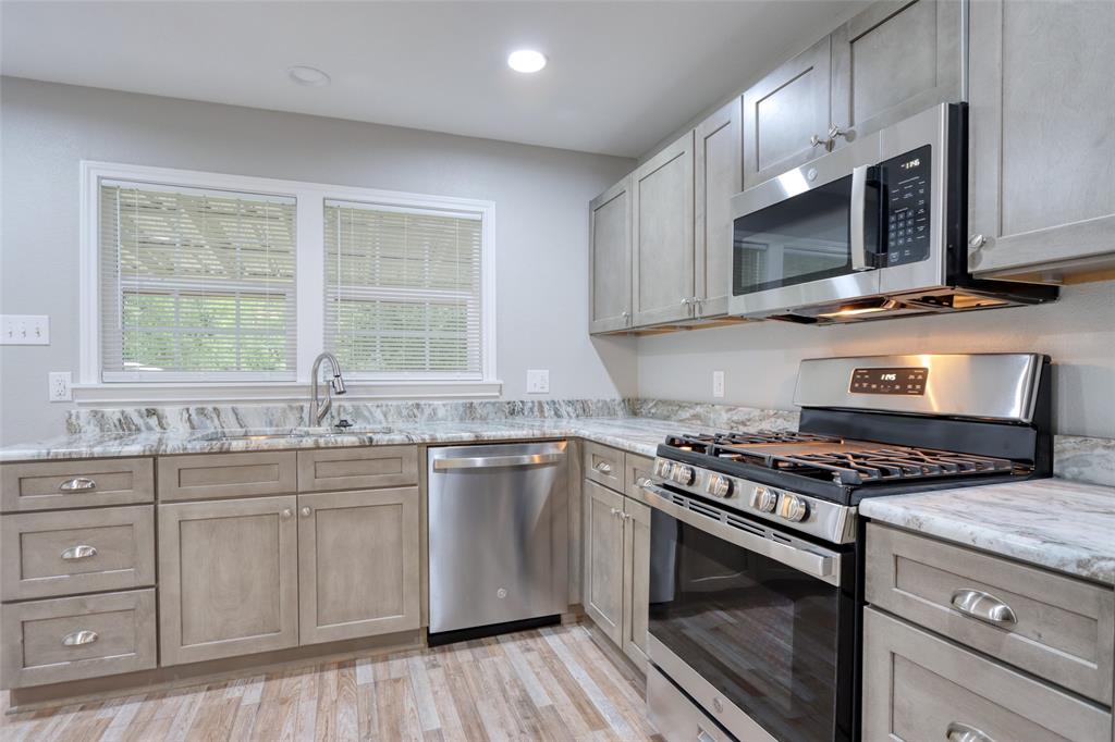 1545 Reuter Avenue Property Photo 12