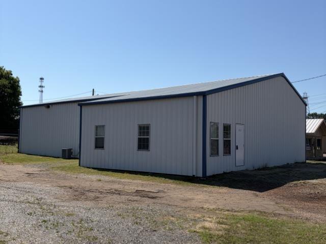 812 S Commerce St. Property Photo 1
