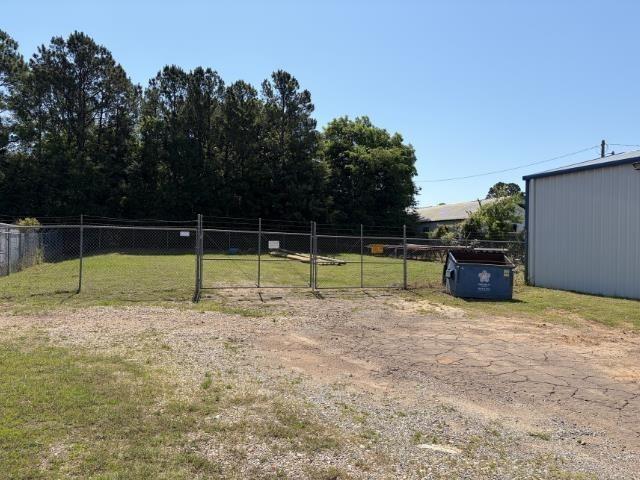 812 S Commerce St. Property Photo 3