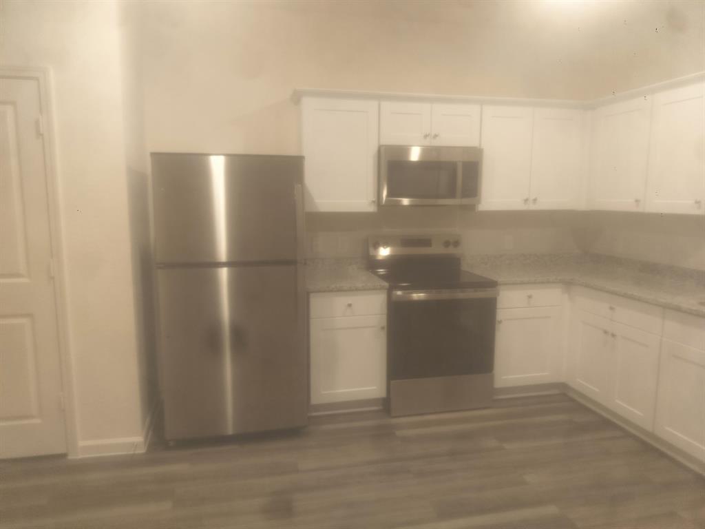 4523 Firewheel Drive Property Photo 5