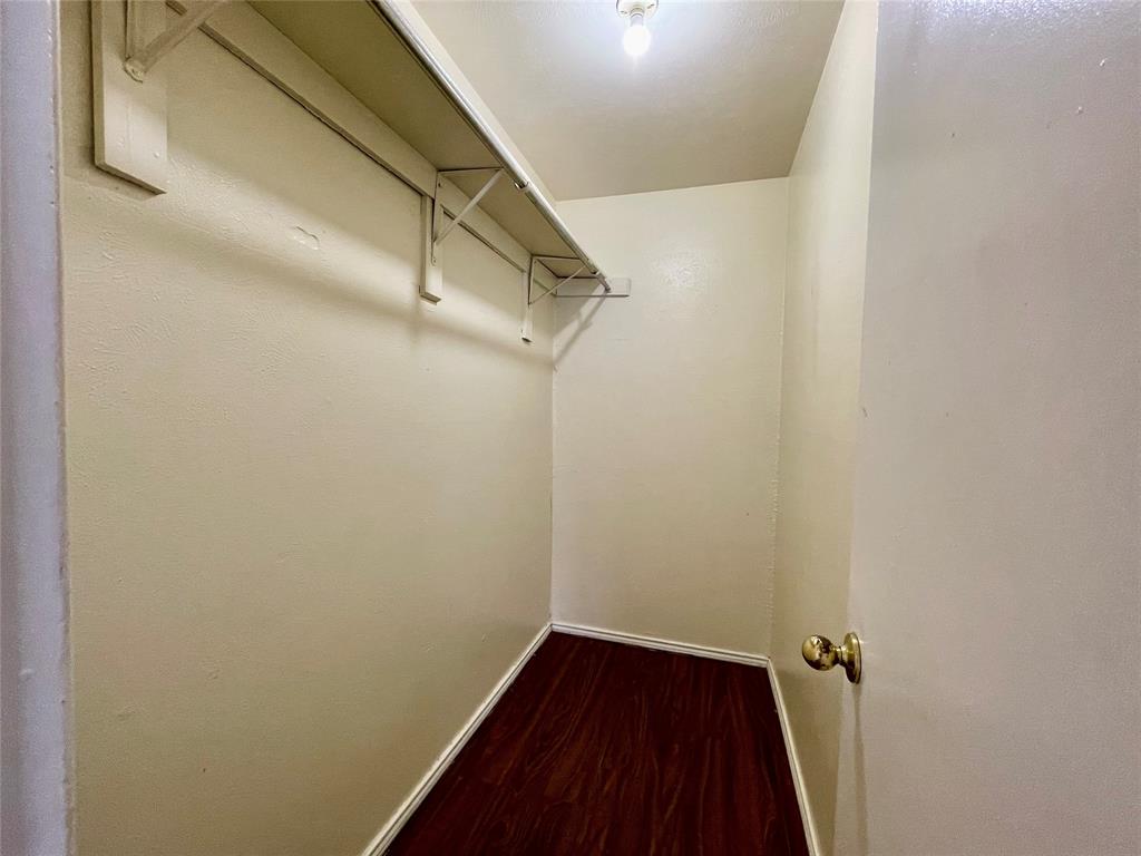 2526 W Prairie Street 203 Property Photo 5