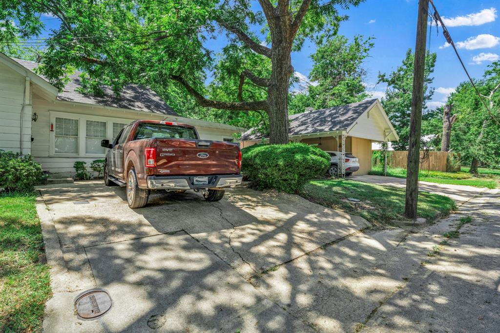 605 Davis Street Property Photo 3