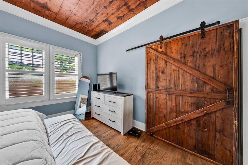 605 Davis Street Property Photo 16