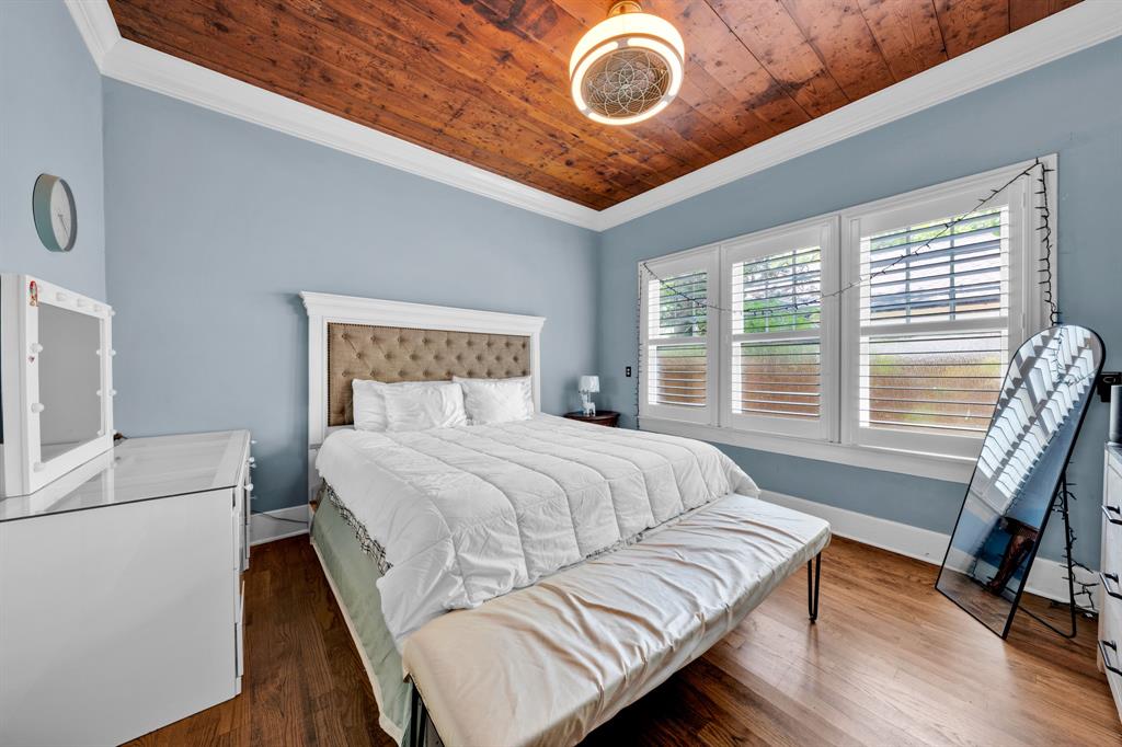 605 Davis Street Property Photo 17