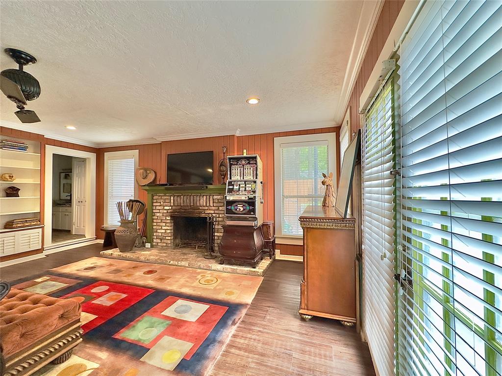 605 Davis Street Property Photo 22