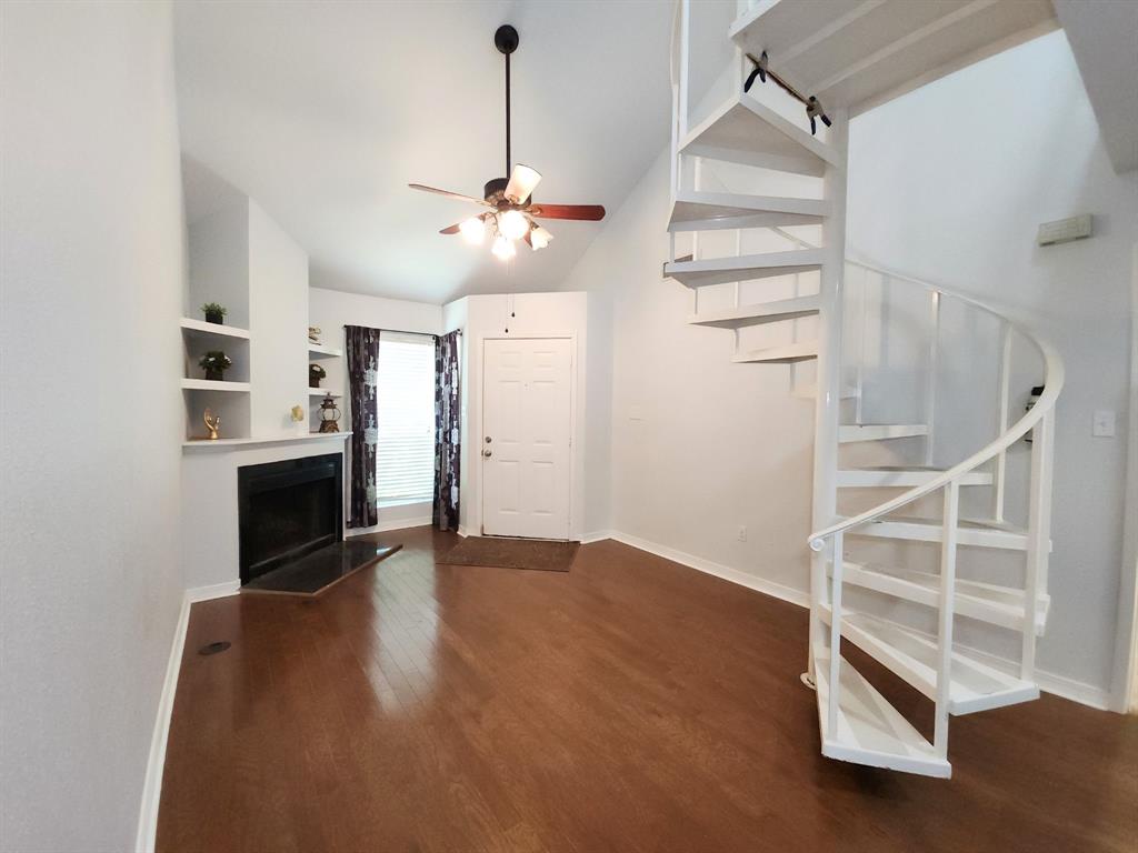 245 Settlers Park Drive Property Photo 4