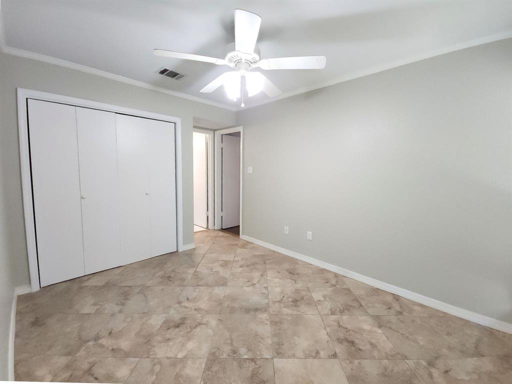 245 Settlers Park Drive Property Photo 7