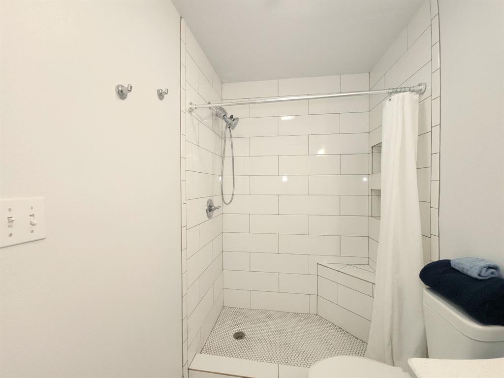 245 Settlers Park Drive Property Photo 10