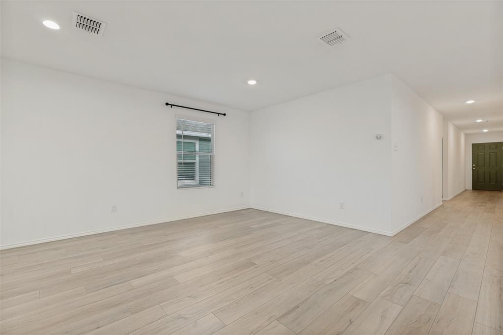416 Carthage Drive Property Photo 9