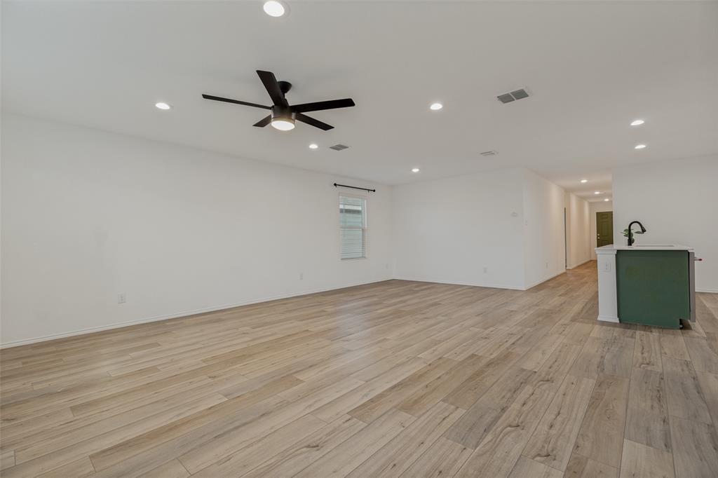 416 Carthage Drive Property Photo 10
