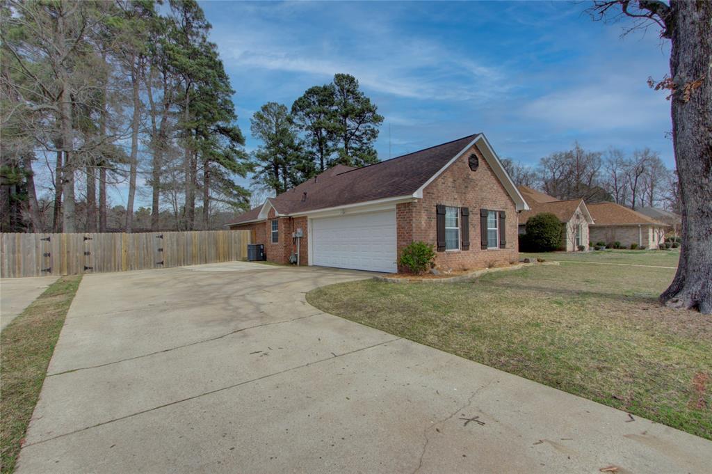 122 Corley Circle Property Photo 3