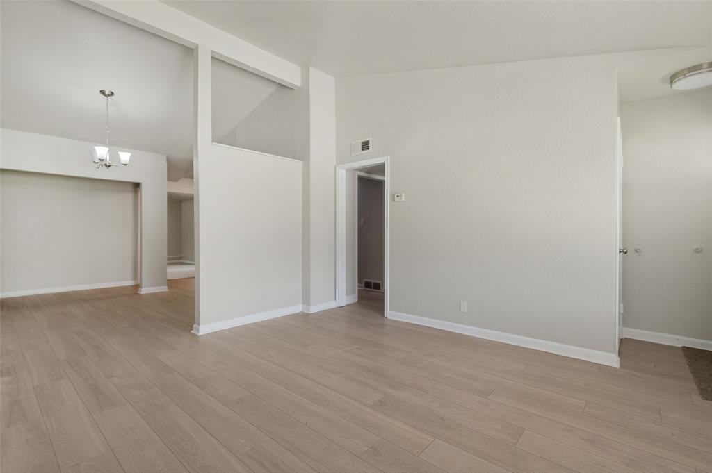 3221 Ridgeview Circle Property Photo 3