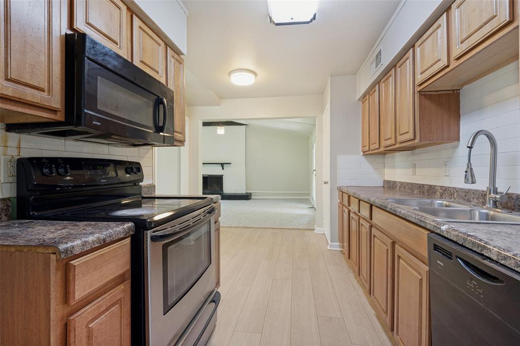 3221 Ridgeview Circle Property Photo 6