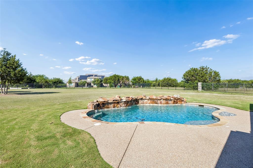 2015 Alps Court Property Photo 26