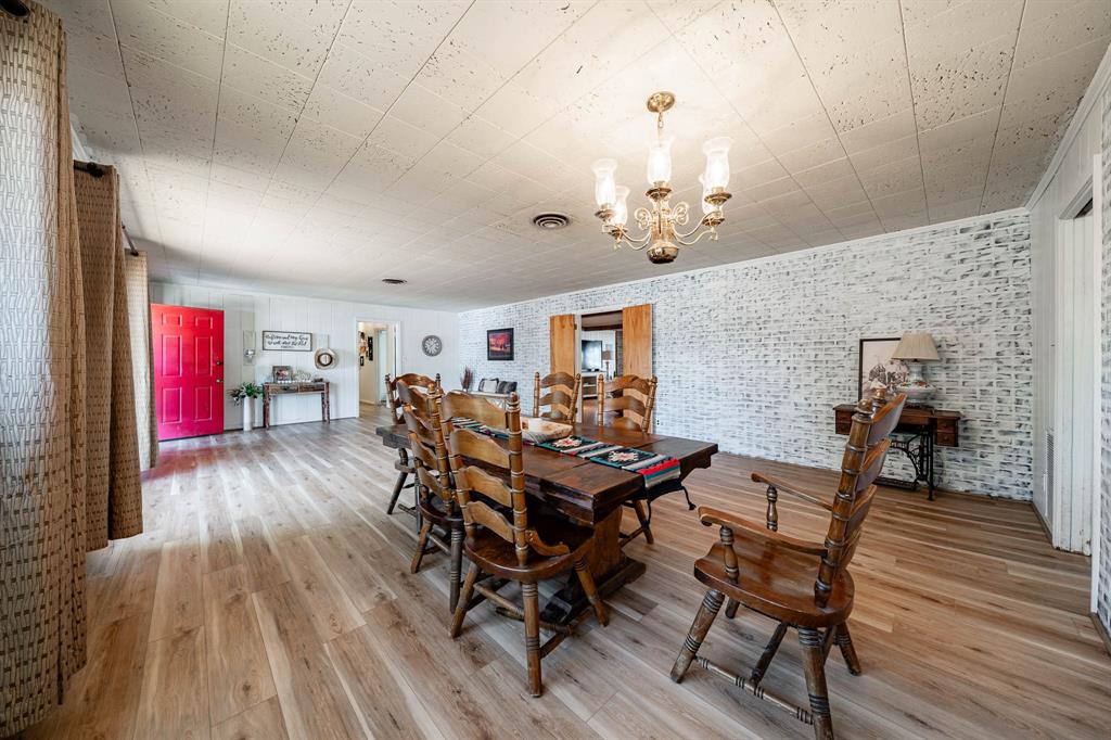 514 W Lake Drive Property Photo 9