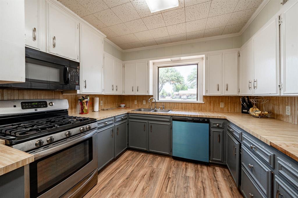 514 W Lake Drive Property Photo 14
