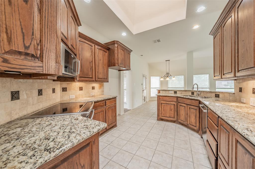 1534 Spring Lake Drive Property Photo 23