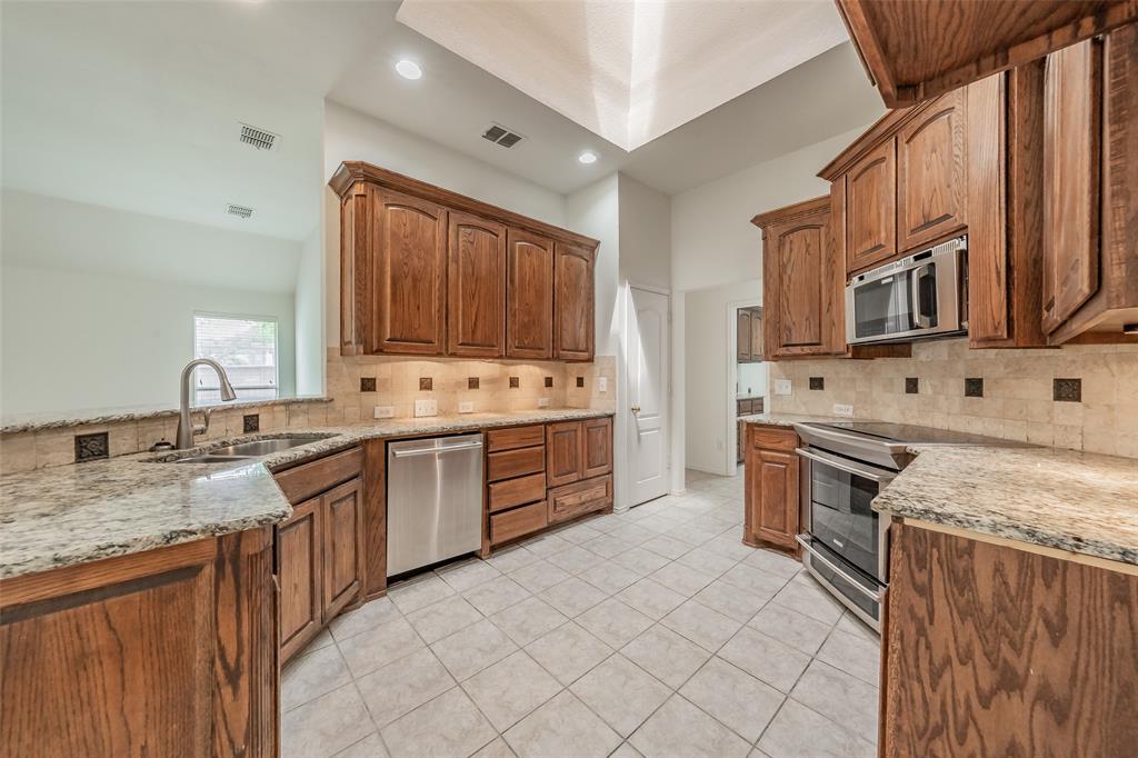 1534 Spring Lake Drive Property Photo 24