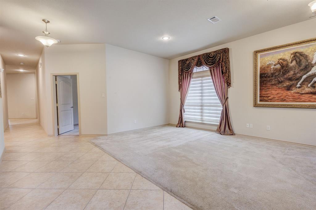 1004 Keats Drive Property Photo 4