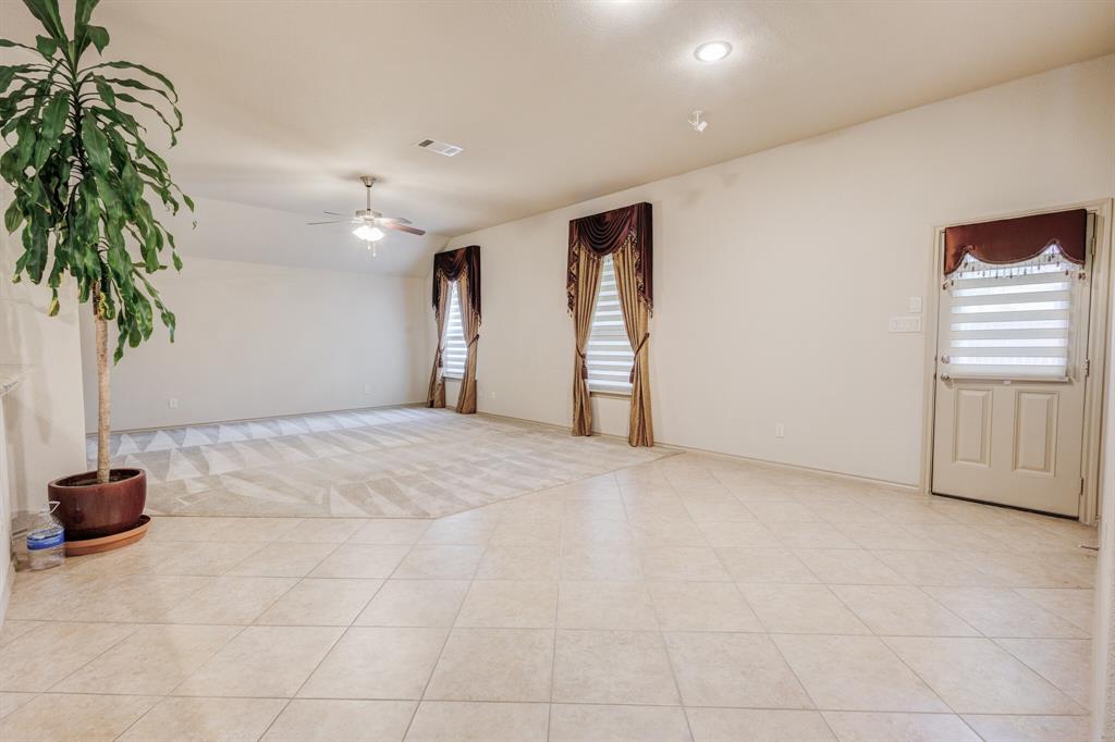 1004 Keats Drive Property Photo 7