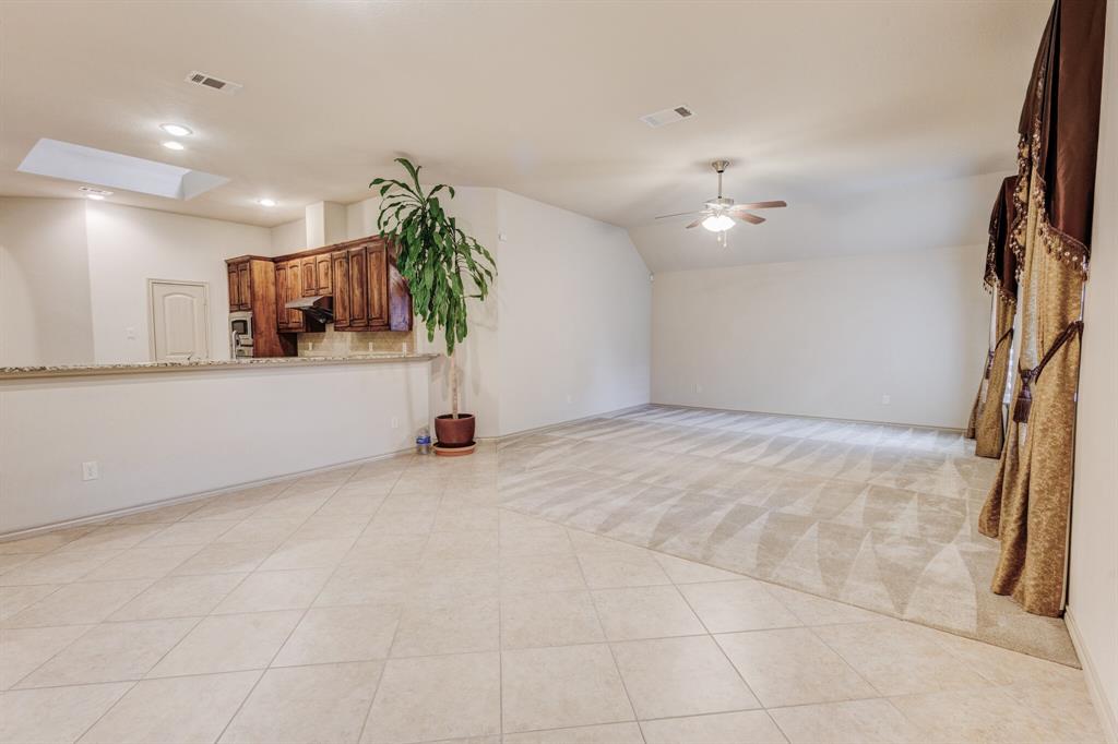 1004 Keats Drive Property Photo 8