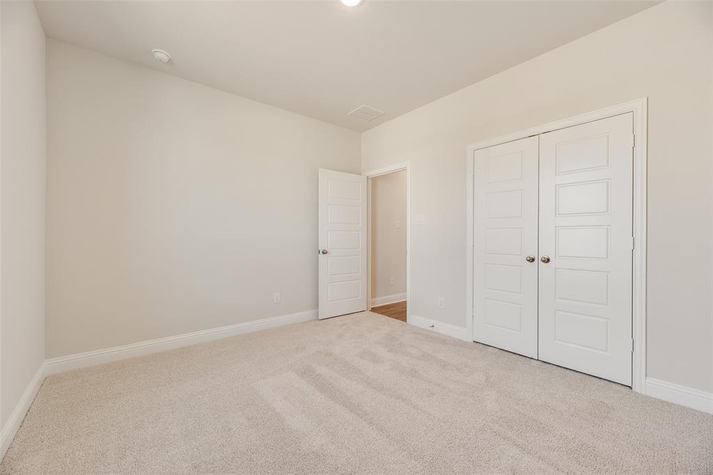 1916 Beeflower Street Property Photo 22