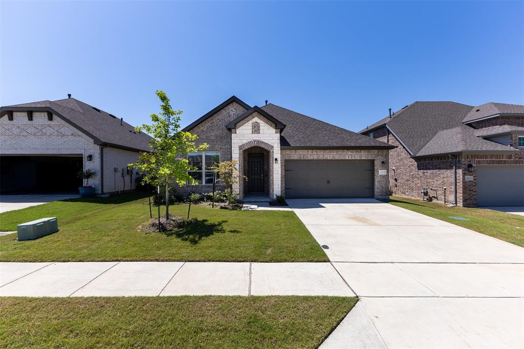 1515 Bridlepath Property Photo 2