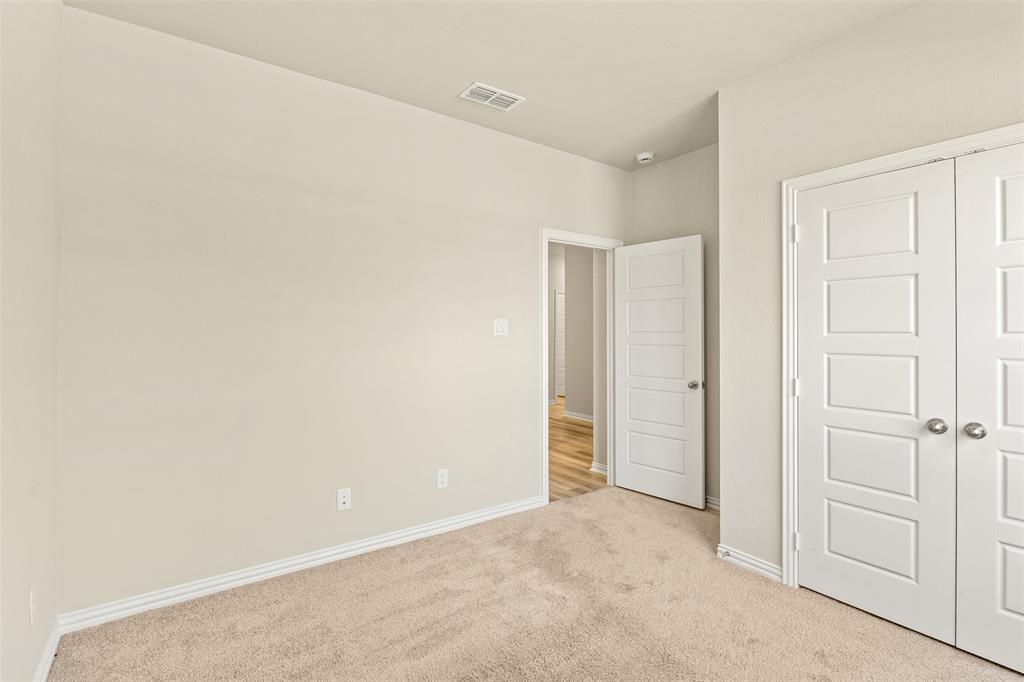 1515 Bridlepath Property Photo 14