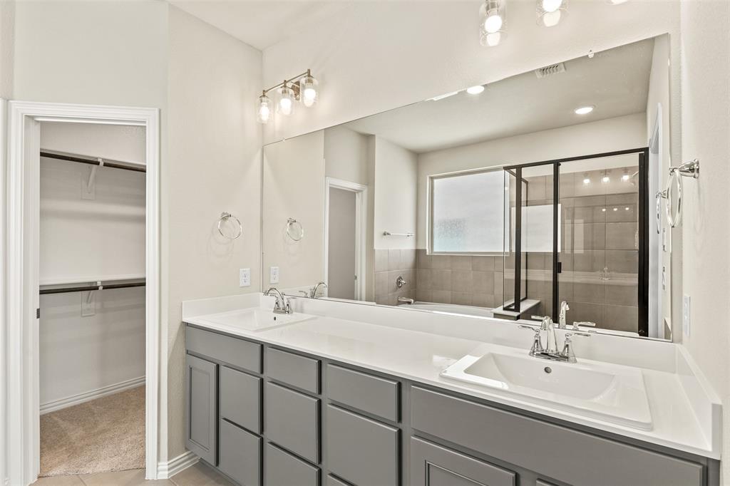 1515 Bridlepath Property Photo 18