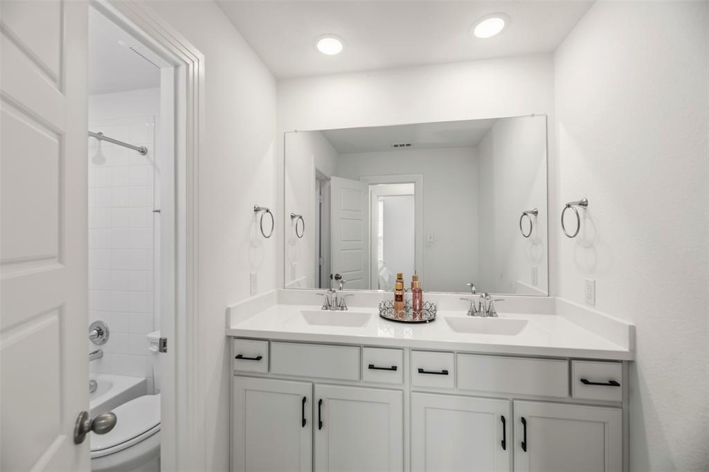 635 Brockwell Bend Property Photo 31