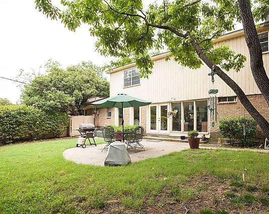 6615 Lyndon B Johnson Freeway Property Photo 2