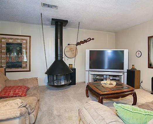 6615 Lyndon B Johnson Freeway Property Photo 5