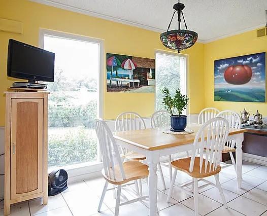 6615 Lyndon B Johnson Freeway Property Photo 8