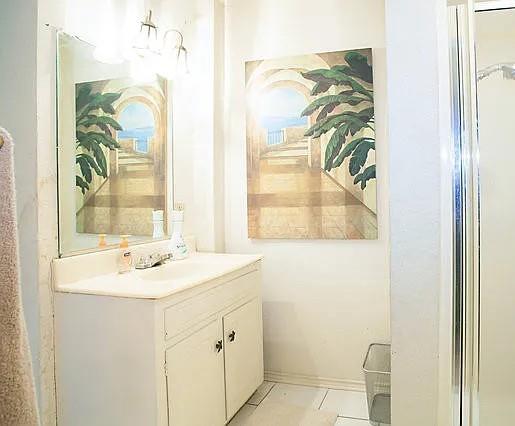 6615 Lyndon B Johnson Freeway Property Photo 10