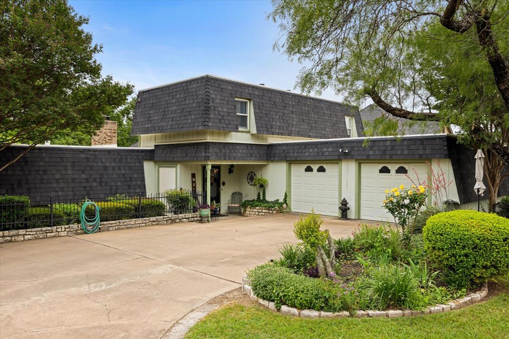 5007 Comanche Drive Property Photo 1