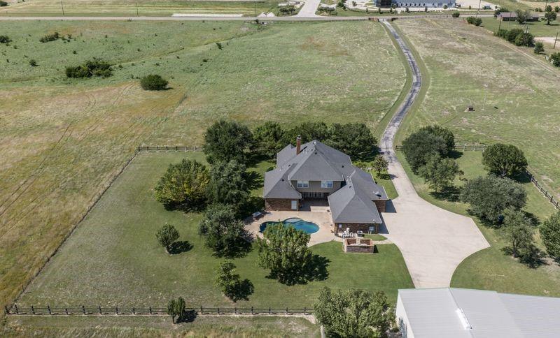 334 Fm 2264 Property Photo 6