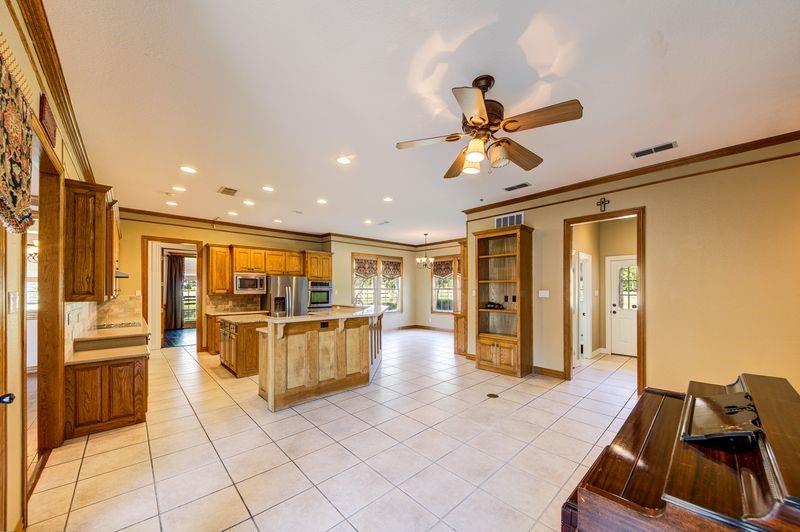 334 Fm 2264 Property Photo 18