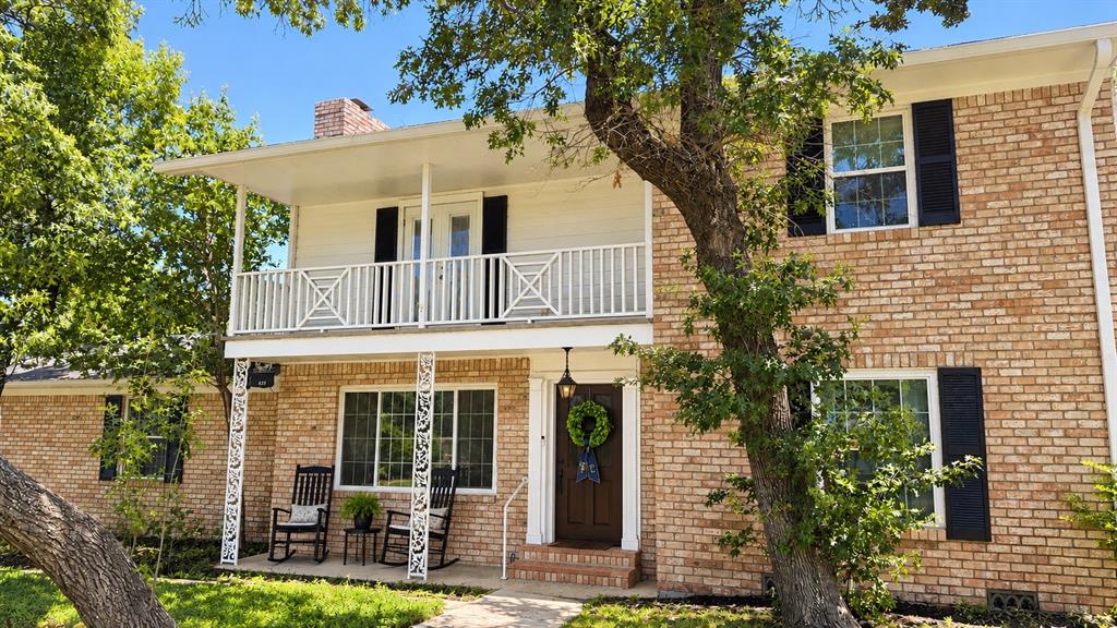 425 White Hall Road Property Photo 1