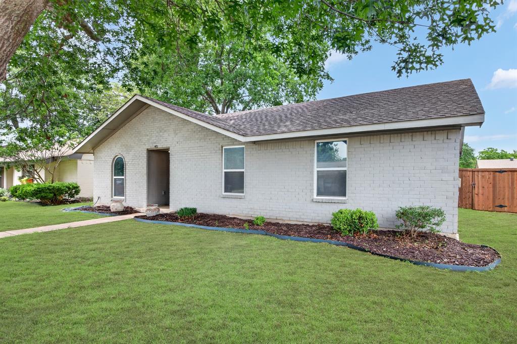 903 Grassy Glen Drive Property Photo 1