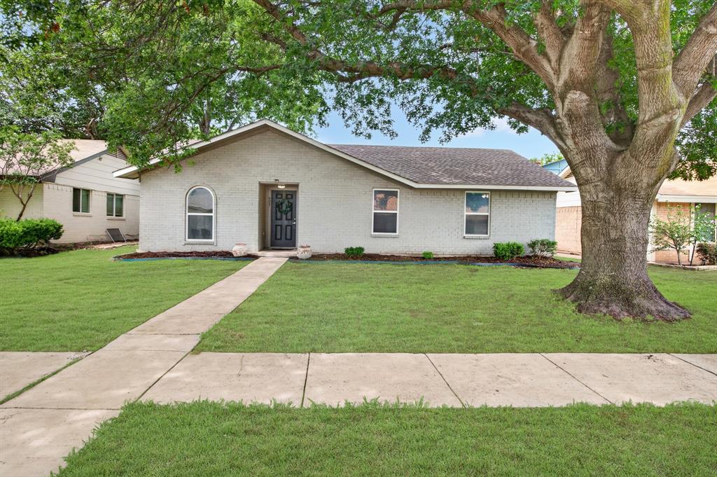 903 Grassy Glen Drive Property Photo 4