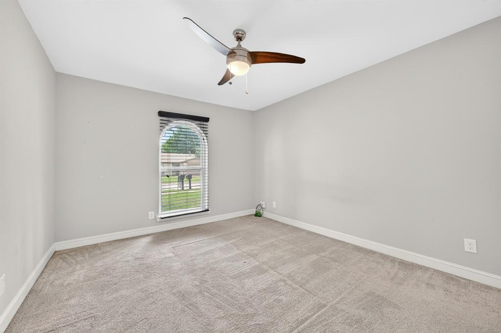 903 Grassy Glen Drive Property Photo 10