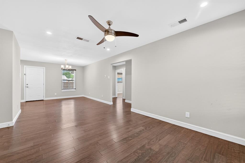903 Grassy Glen Drive Property Photo 17