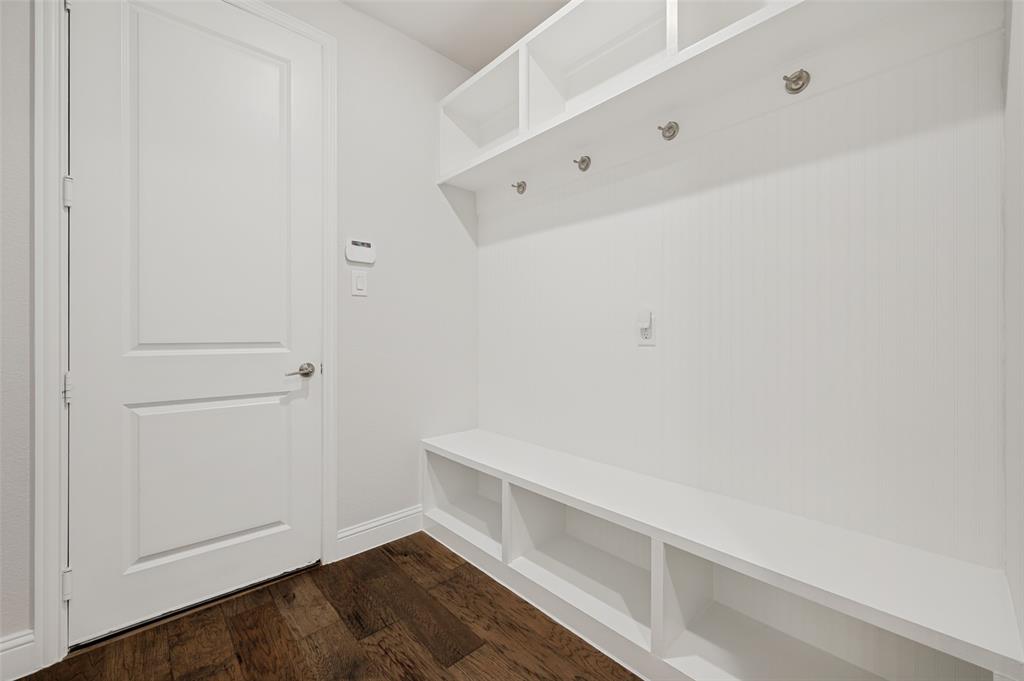 2101 Deer Run Property Photo 16