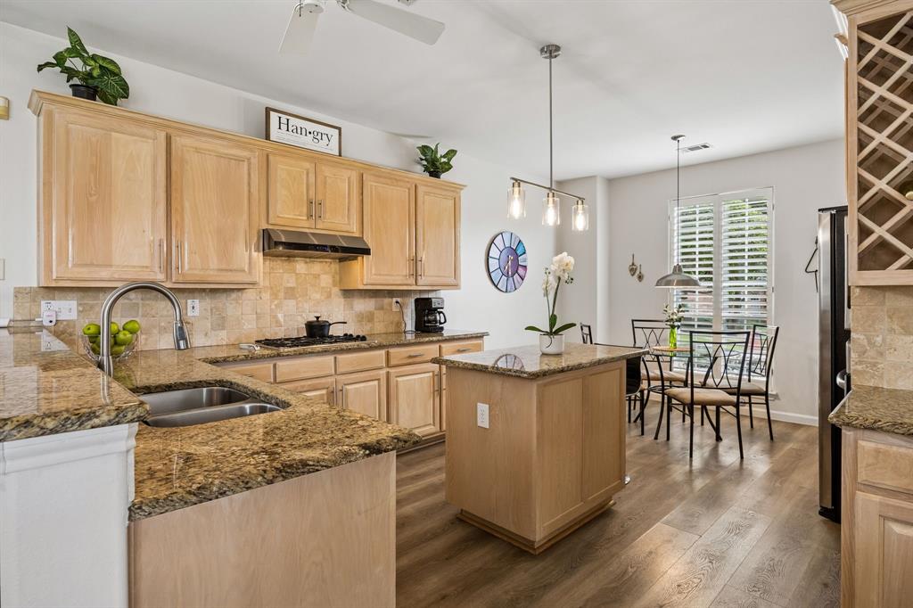 9705 Valley Lake Court Property Photo 10