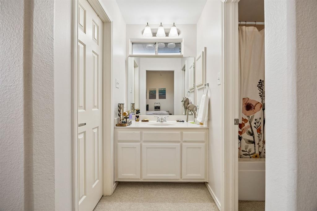9705 Valley Lake Court Property Photo 25